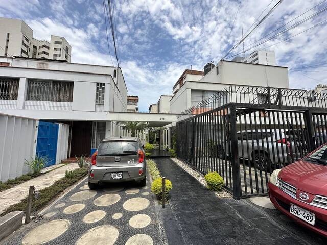 #PR-045 - Casa para Venta en Lima - LIM - 1
